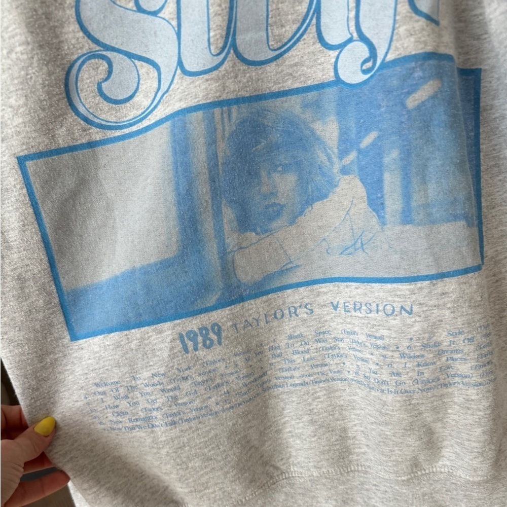 Taylor Swift 1989 TV hoodie from the vault photo sweatshirt merch version blue - Picture 8 of 9